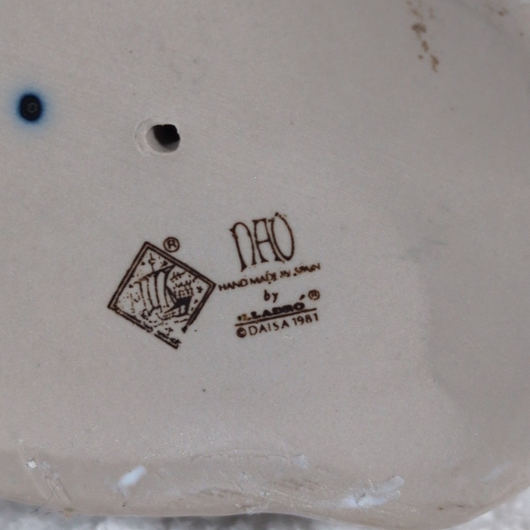 Lladro NAO Girl Watching Dove Bird Statue Figurine 1981 Porcelain Figure Spain - Picture 7 of 9